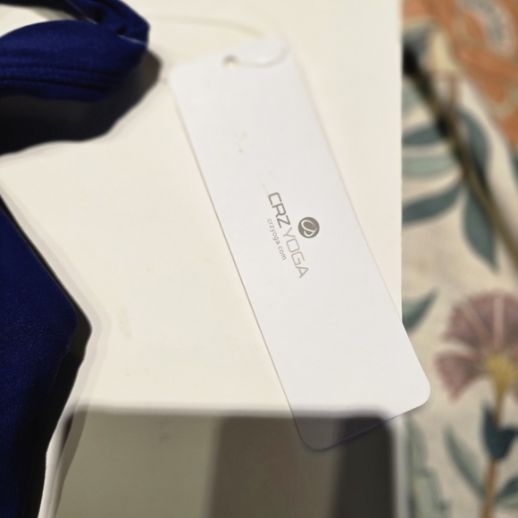 CRZ YOGA Women's Blue Sports Bra - Picture 5 of 5